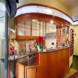 Clementin Otel Prag 4*,